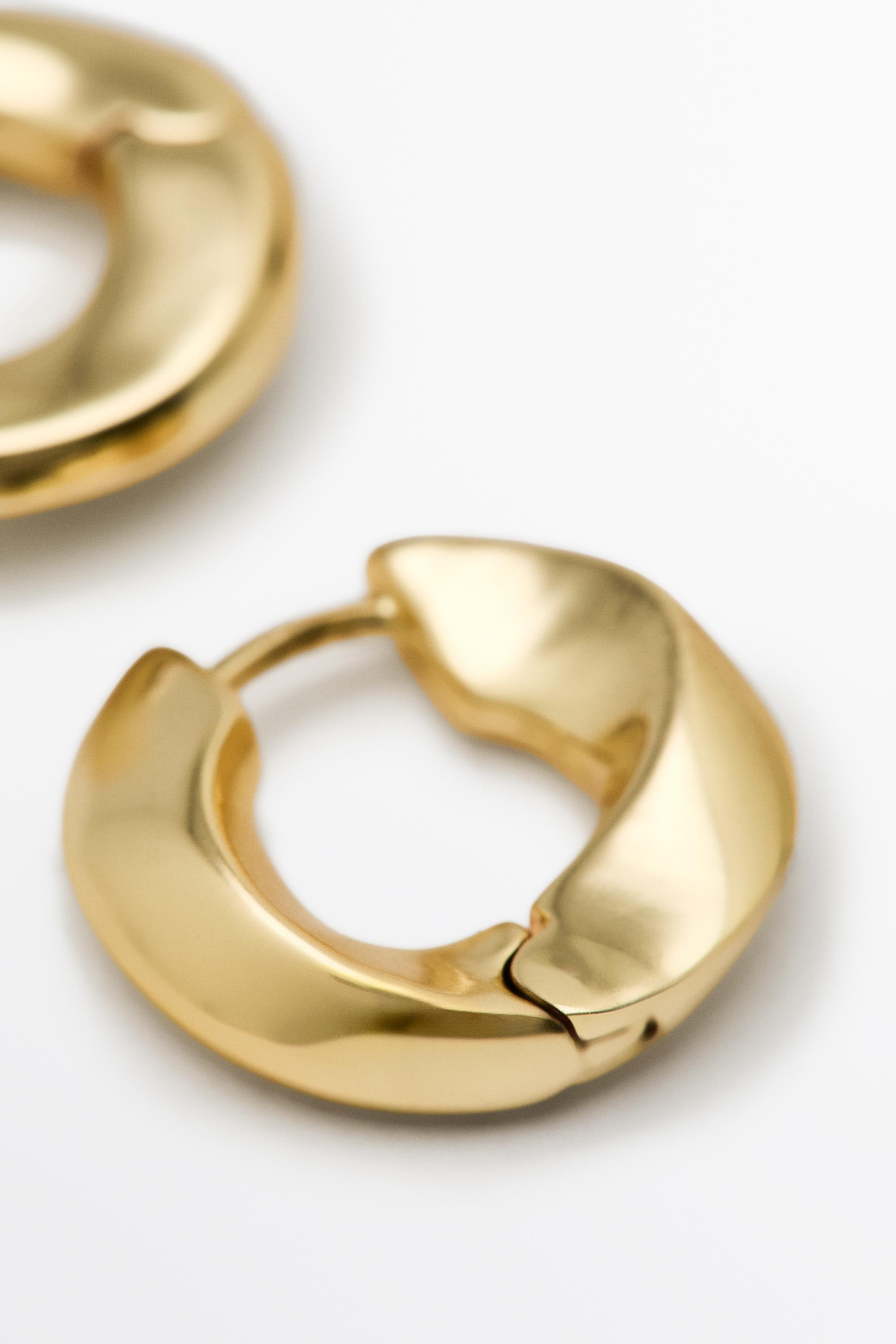 Mini hoop earrings